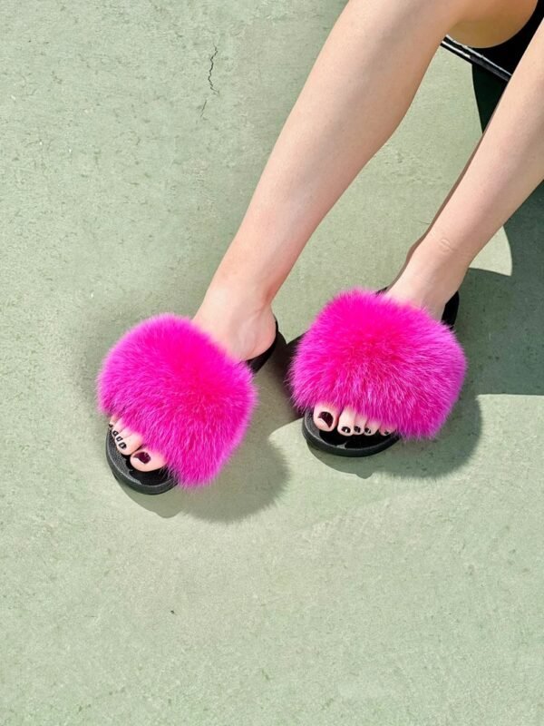 pink fur sliders