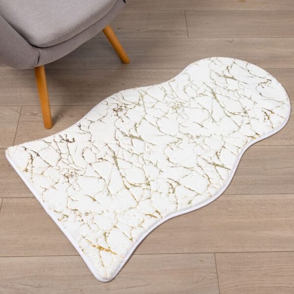 white fur marble rug