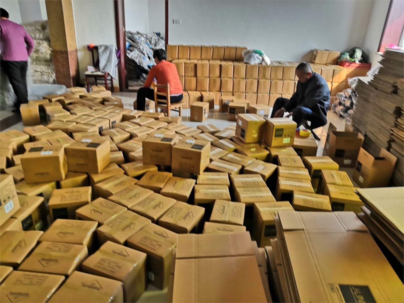 Carton packing area for Cornovo Home wholesale shipments