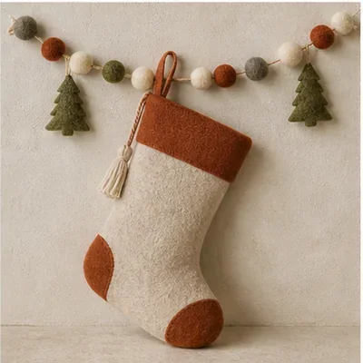catalog garlands stockings.webp