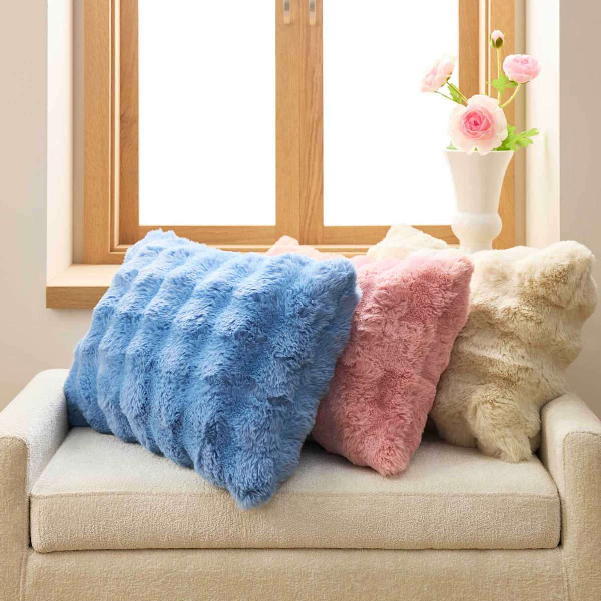 Mellow Rose Bubble Faux Fur Throw Pillow, 14x20 — gallery view 6